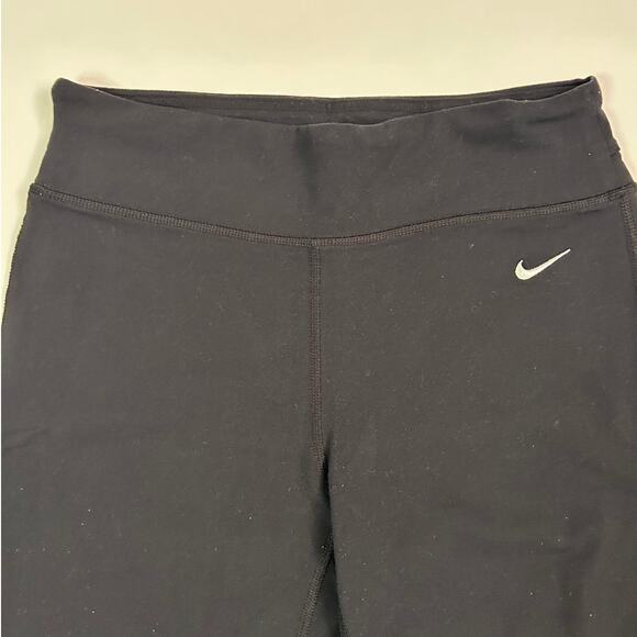 Bundle of Nike Women's Dri-FIT Capri Leggings Size Medium - Picture 10 of 16